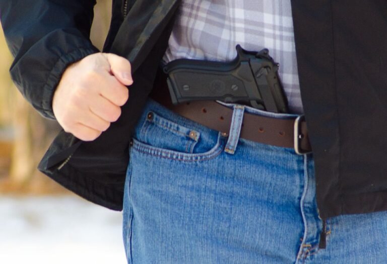 Porte Velado As Melhores Armas para Discrição e Eficiência na Defesa Pessoal